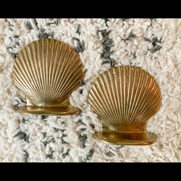 ✨SOLD✨Adorable Solid Brass Seashell Bookends